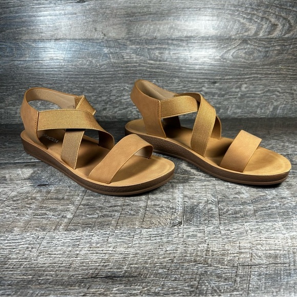 TOP Moda Shoes - WOMEN'S CRISSCROSS SANDALS (ROWEN-1)